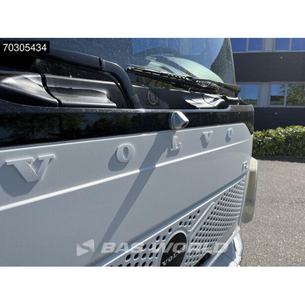 2025 Volvo OTHERS-43988805