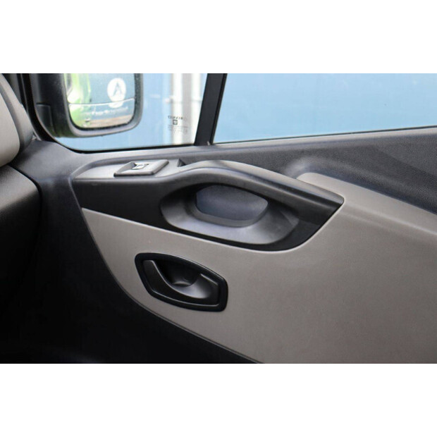 Renault Trafic-43989617