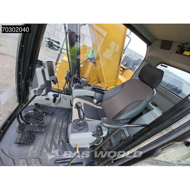 2018 كاتربيلر 335FL CR-43990784