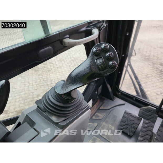 2018 كاتربيلر 335FL CR-43990785