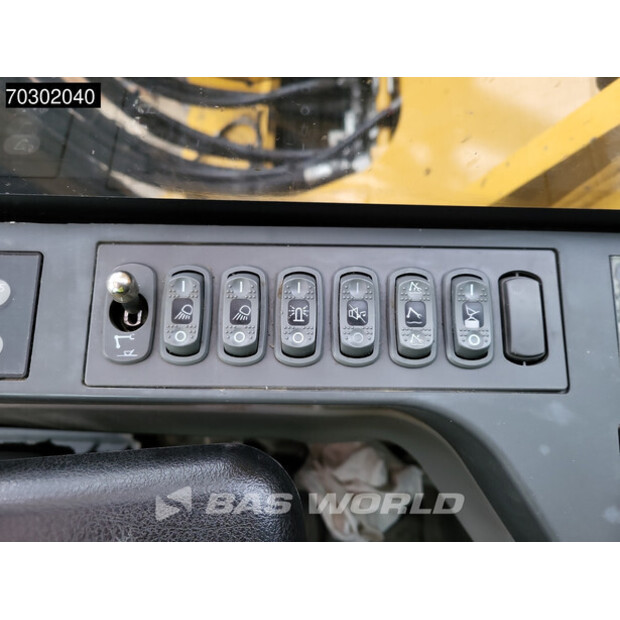 2018 كاتربيلر 335FL CR-43990790