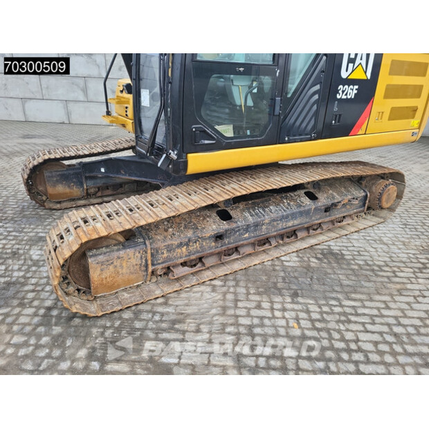 2017 كاتربيلر 326FL-43990885