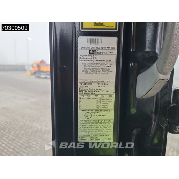 2017 كاتربيلر 326FL-43990902