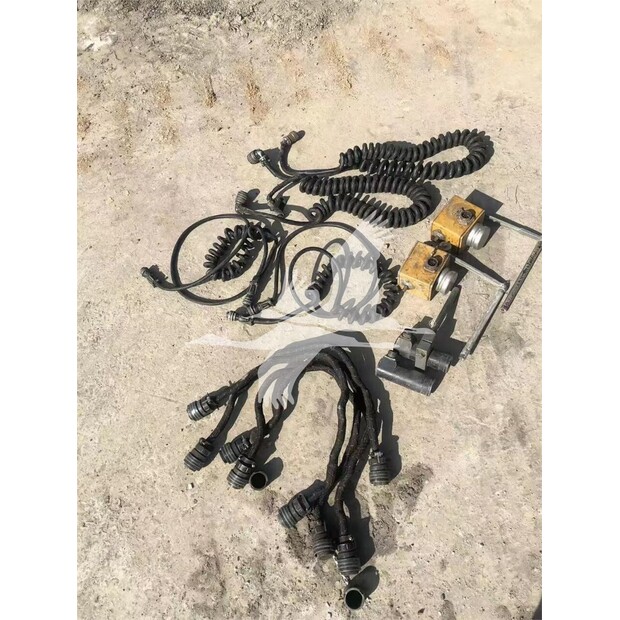 2017 Caterpillar AP-655F-43999371