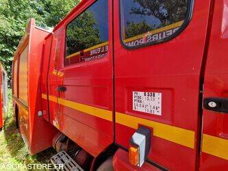 1995-renault-m210-1389799-44003604