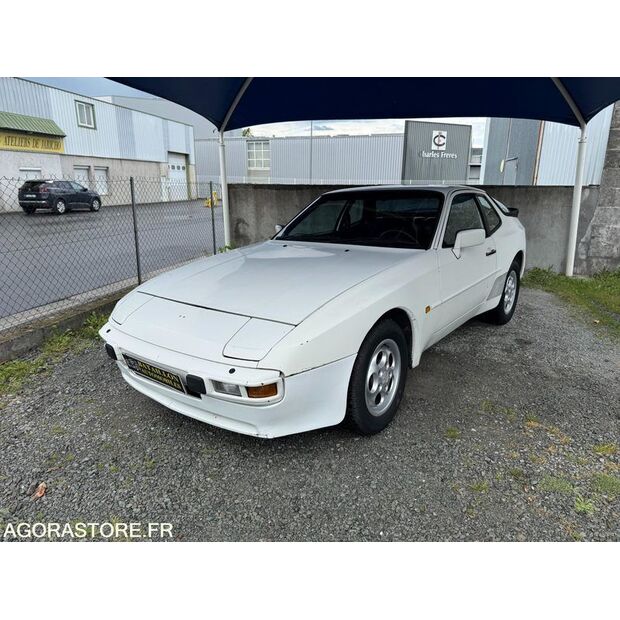 1988 PORSCHE 944-44003631