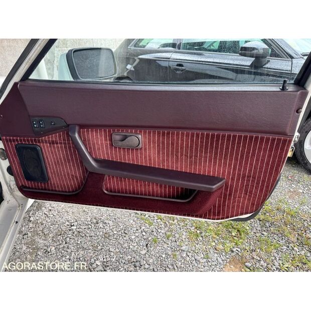 1988 PORSCHE 944-44003636