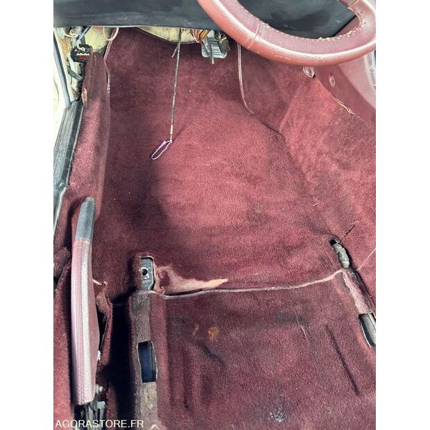 1988 PORSCHE 944-44003637