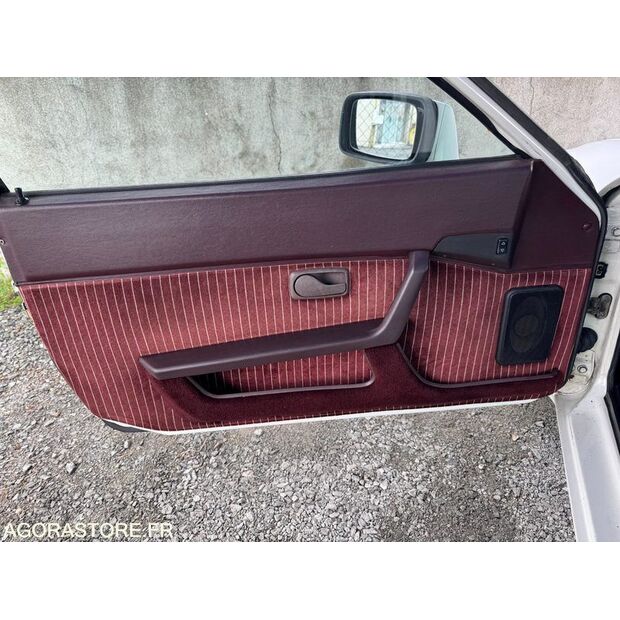 1988 PORSCHE 944-44003641