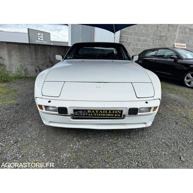 1988 PORSCHE 944-44003643