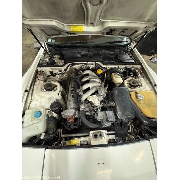 1988 PORSCHE 944-44003649