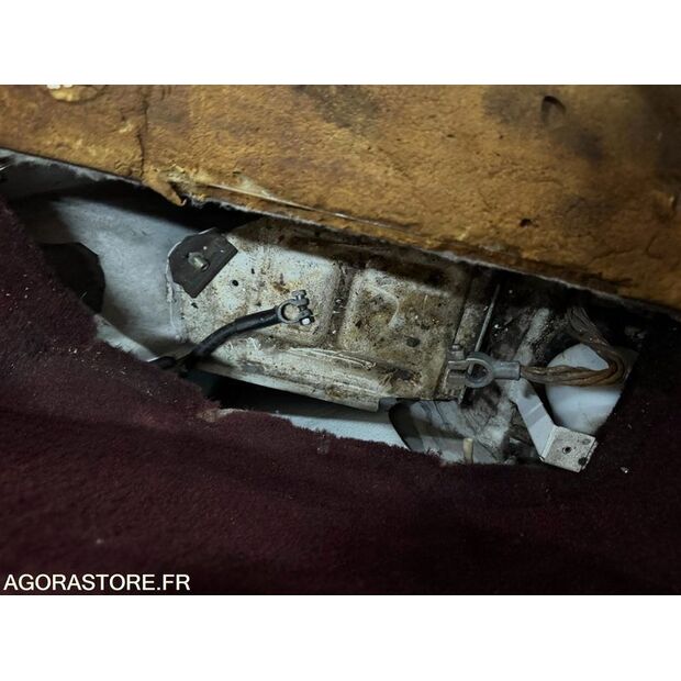 1988 PORSCHE 944-44003651