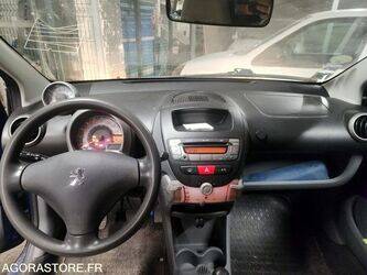 2006-peugeot-107-1389843-44004267