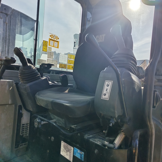 2023 Caterpillar 305.5E-44004648