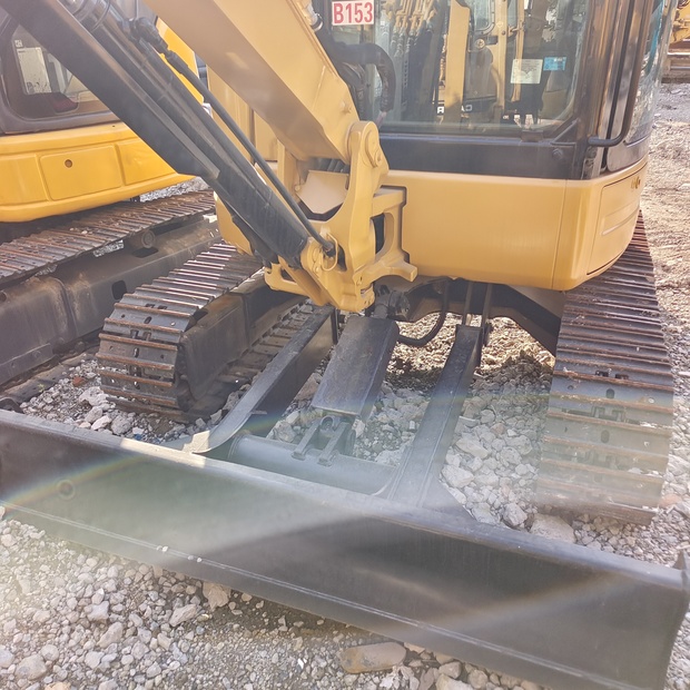 2023 Caterpillar 305.5E-44004654