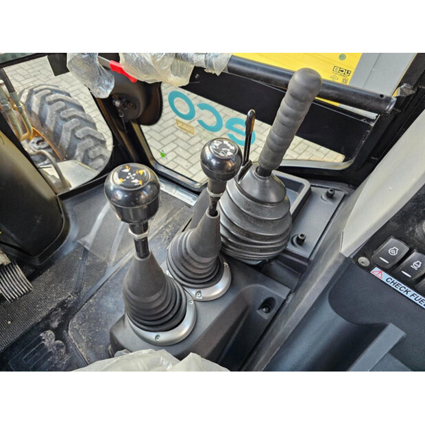 2025 JCB 3DX XTRA-44004767