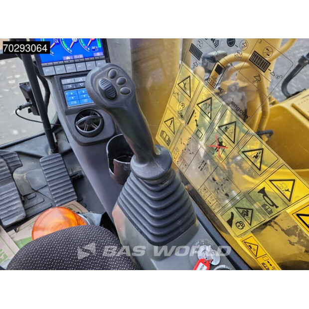 2015 Komatsu PC240LC-10-44004985