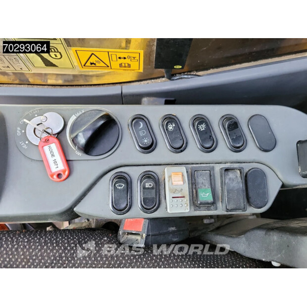 2015 Komatsu PC240LC-10-44004987