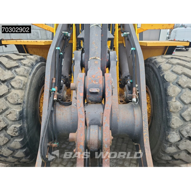 2005 فولفو L150E-44005046