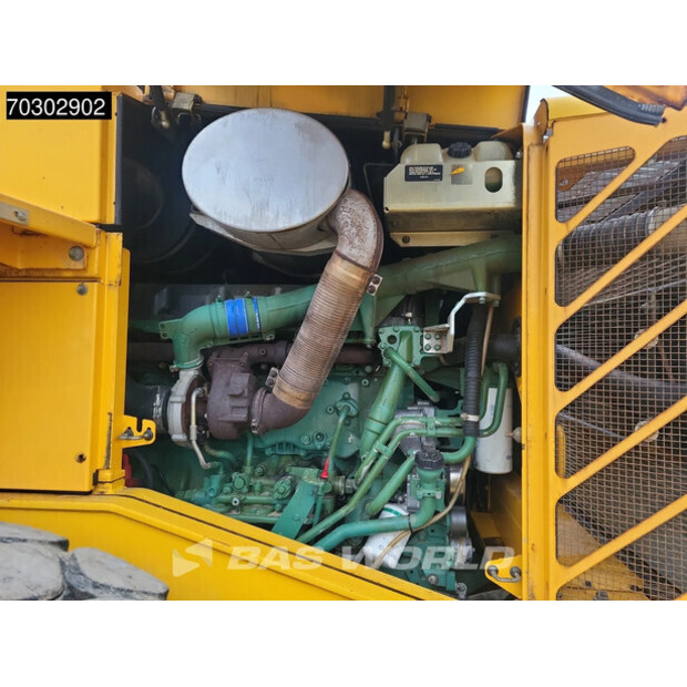 2005 فولفو L150E-44005055