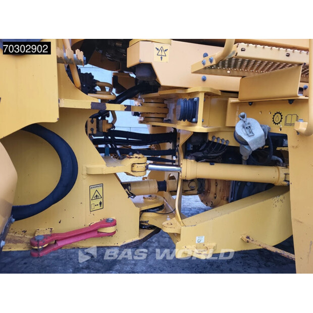 2005 فولفو L150E-44005061