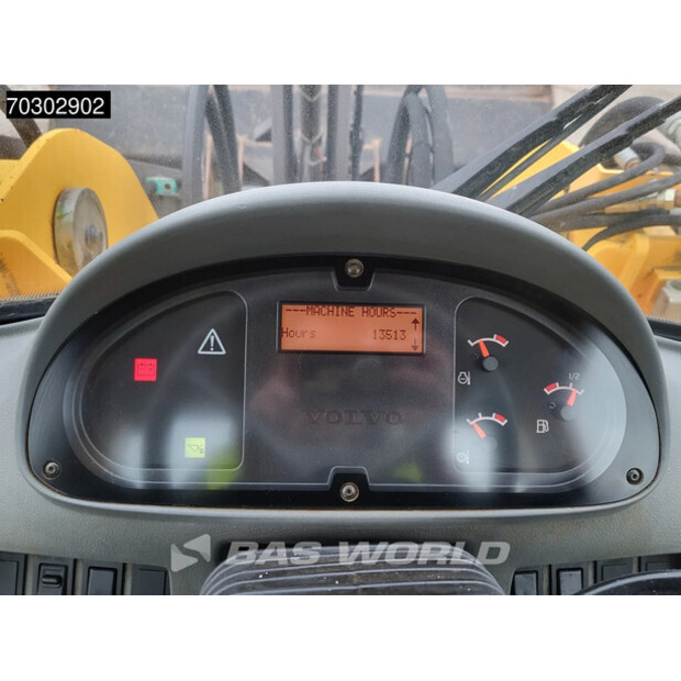 2005 فولفو L150E-44005071