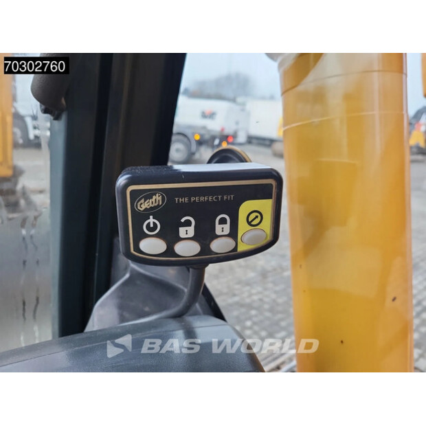 2016 Hyundai R140LC-9A-44005130