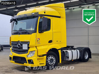 Image for TRUCKS 2017 Mercedes-Benz Actros 1843 for Sale in Netherlands