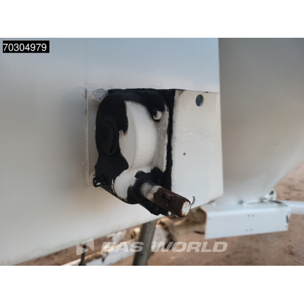 2003 سبيتزر SF2734/2P-44005461