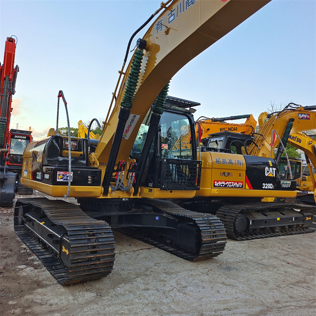 2023 Caterpillar 320D-44005865