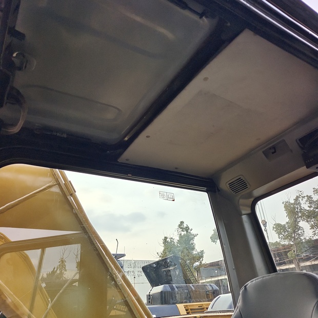 2023 Caterpillar 320D-44005880