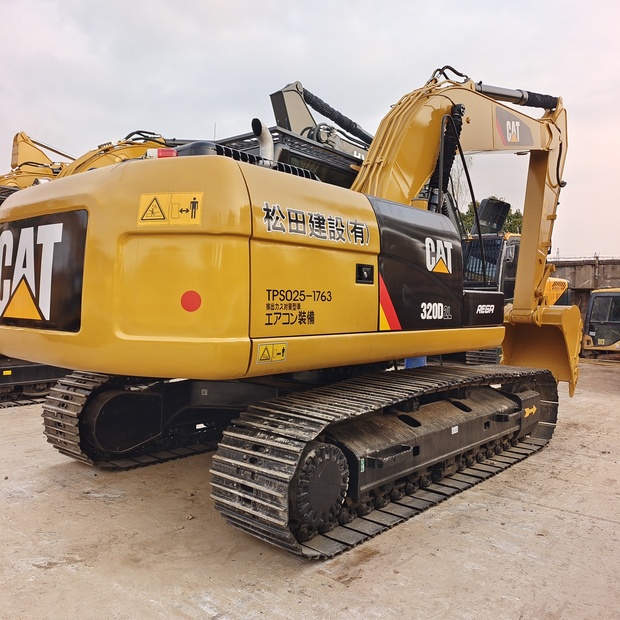 2023 Caterpillar 320D-44005894