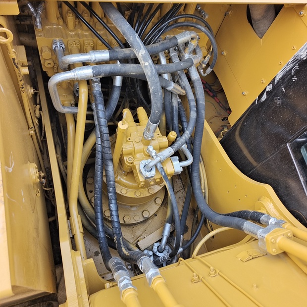 2023 Caterpillar 320D-44005898