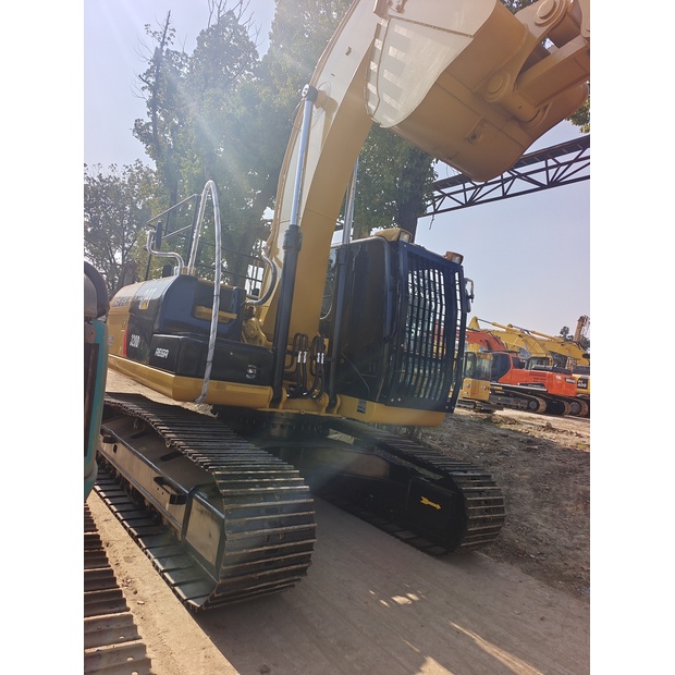 2023 كاتربيلر 320DL-44005921