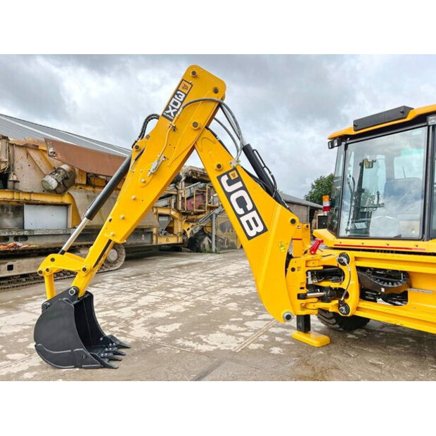 2024 JCB 3DX-44006091