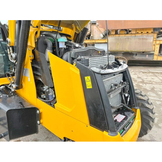 2024 JCB 3DX-44006095
