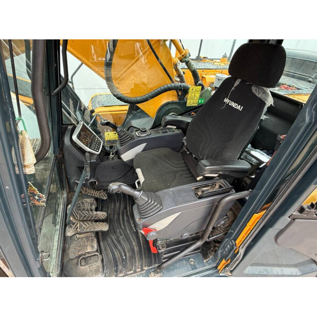 2018 Hyundai HX380L-44006103