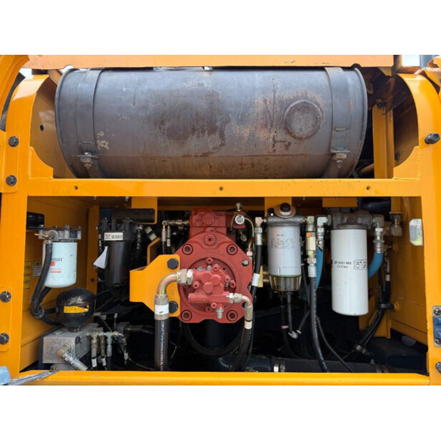 2018 Hyundai HX380L-44006120