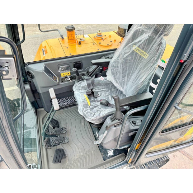 2024 هيونداي HX60PRO-44006132