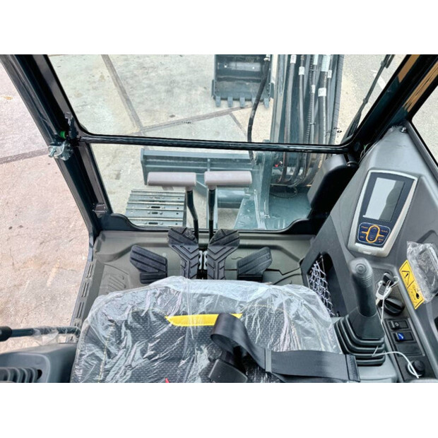 2024 هيونداي HX60PRO-44006133