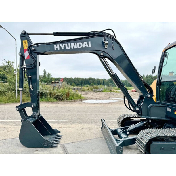 2024 هيونداي HX60PRO-44006134