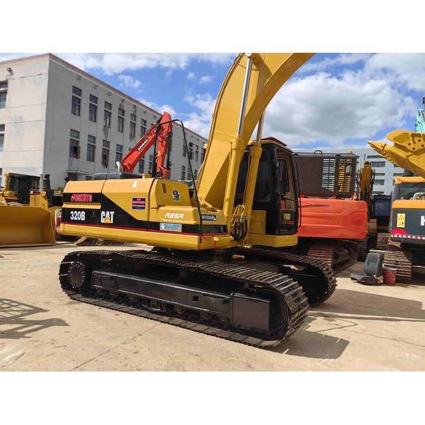 2019 كاتربيلر 320B-44006228