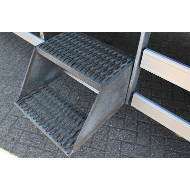 2017 MAN TGL 12.180-44006400