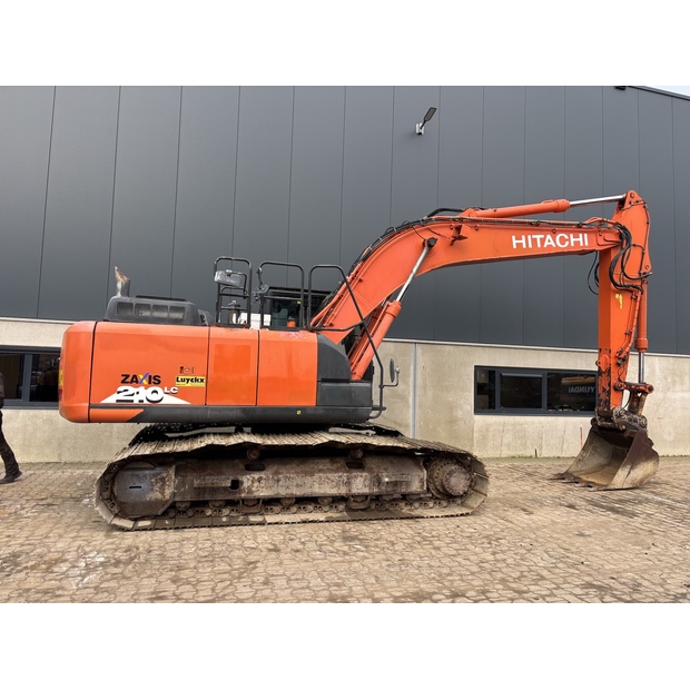 2018 هيتاشى ZX210LC-6-44012488