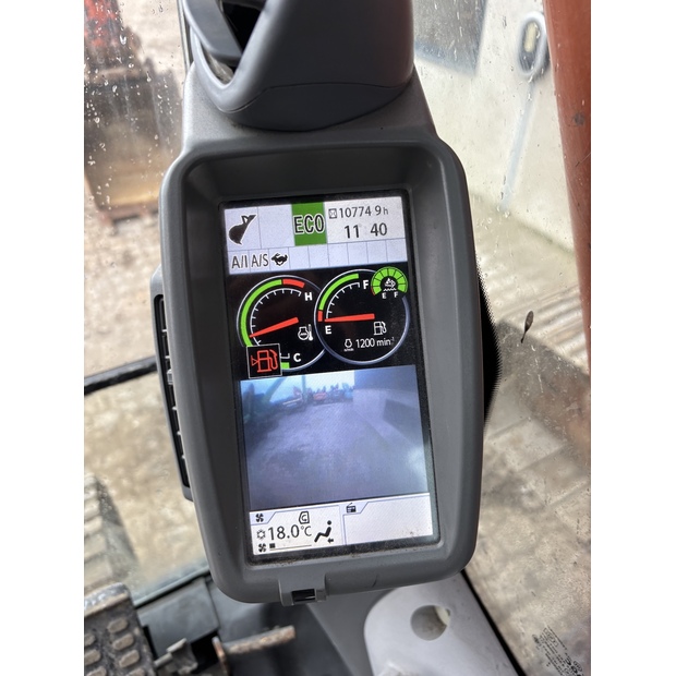 2018 هيتاشى ZX210LC-6-44012499