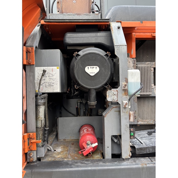 2018 هيتاشى ZX210LC-6-44012503