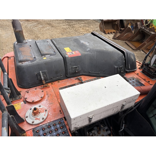 2018 هيتاشى ZX210LC-6-44012507