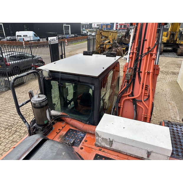 2018 هيتاشى ZX210LC-6-44012509