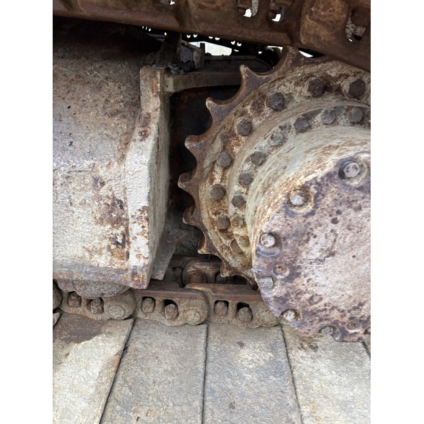 2018 هيتاشى ZX210LC-6-44012513