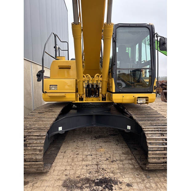 2017 كوماتسو PC210LC-10-44012560